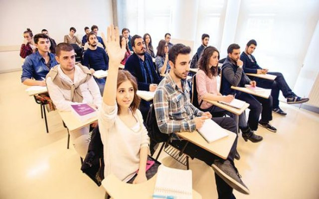 İlahiyat ve hukukta boş yer kalmadı