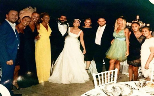 Ünlü oyuncu sessiz sedasız evlendi