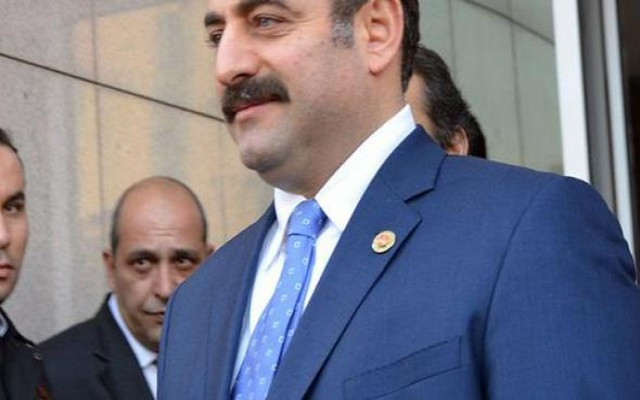 Kaçak savcının milyonluk dairelerine el kondu