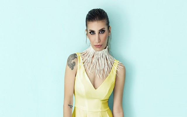 İrem Derici’den kötü haber