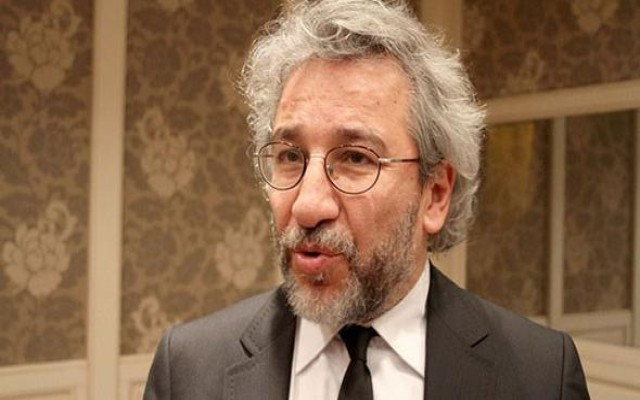 Can Dündar hakkında kırmızı bülten