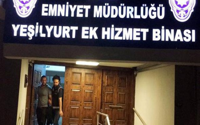 Kediyle ilaç deneyi yapan şampiyon gözaltında
