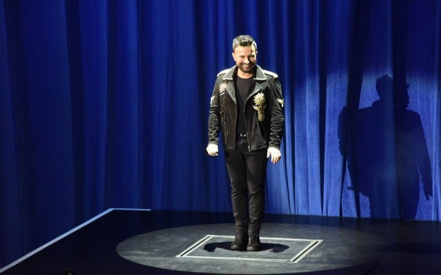 Tarkan'ı dolunay çarptı