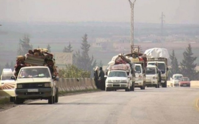 Yüz binlerce Suriyeli Türkiye'ye geliyor