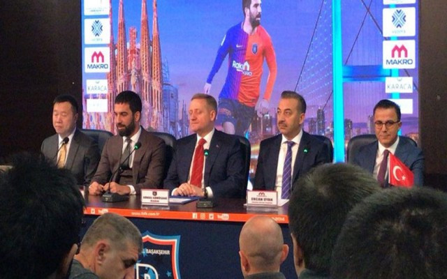 Arda imzayı attı