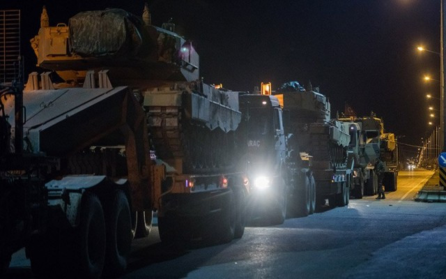 Tanklar Suriye’ye geçiyor