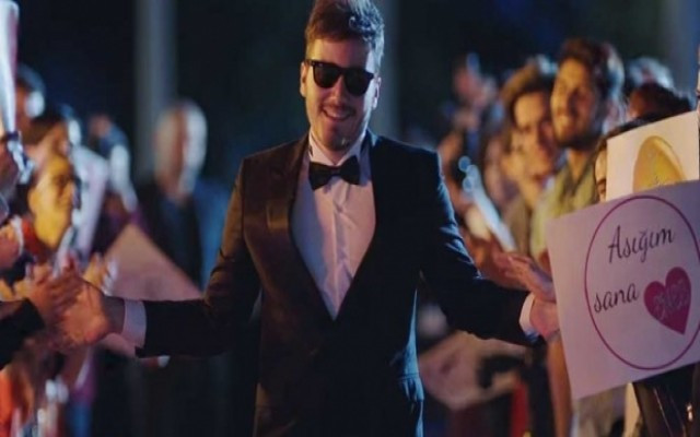 Enes Batur'un filmi, Arif v 216'yı geride bıraktı