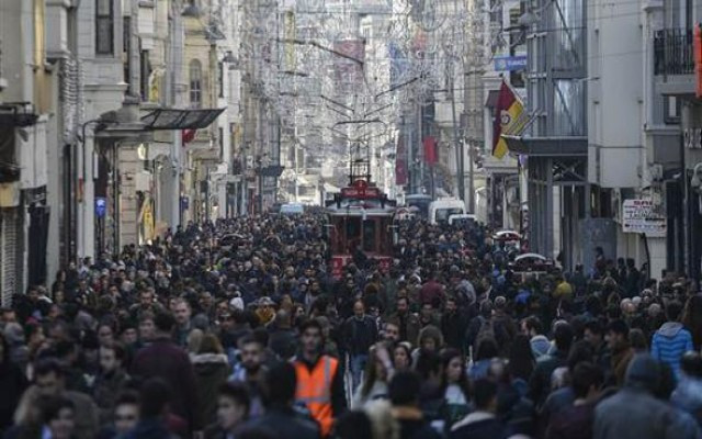 İstiklal Caddesinde bahar havası