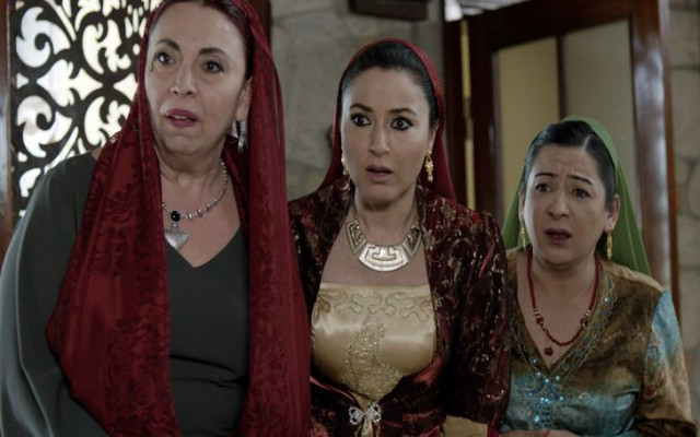 Yeni Gelin setinde aşk bombası