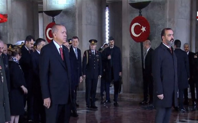 Devletin zirvesi Anıtkabir'de...