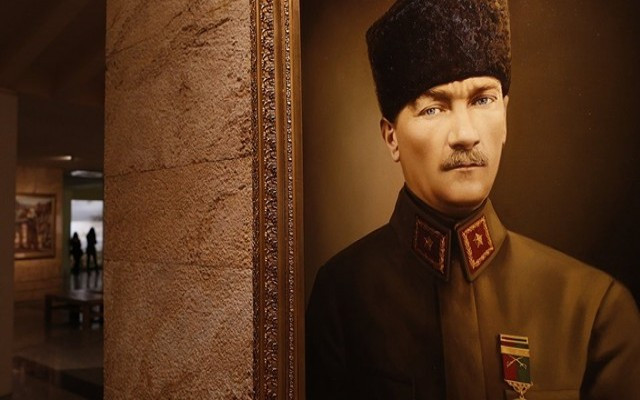 Atatürk'ü kurtaran saat nerede?
