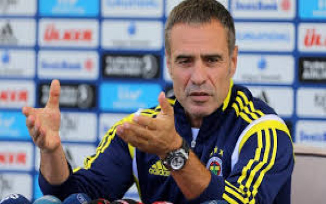 Fenerbahçe, Ersun Yanal'ı resmen açıkladı