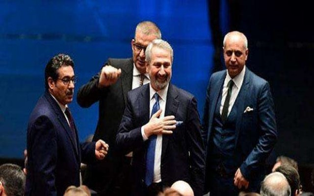 Zafer Çağlayan siyasete geri döndü