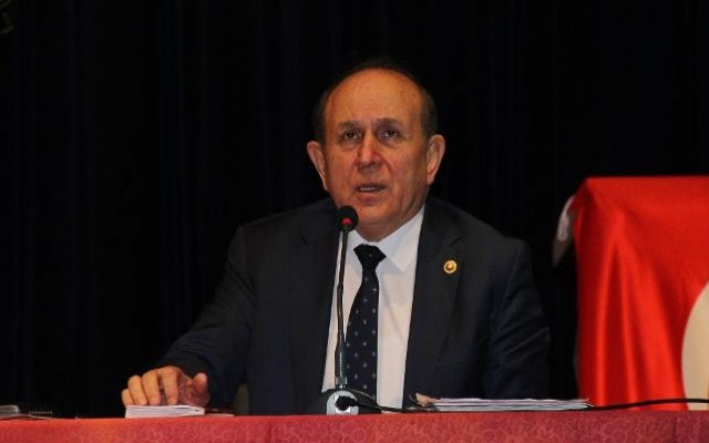 Burhan Kuzu AKP'ye kırılmış