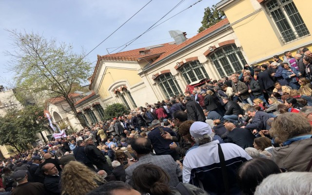 CHP'den Taksim'de oturma eylemi