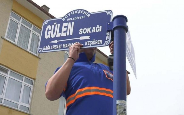 O tabelalar söküldü