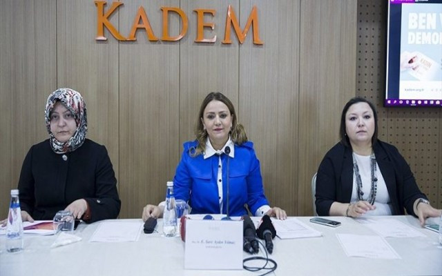 Her 3 kadından biri kadın adaya oy verecek