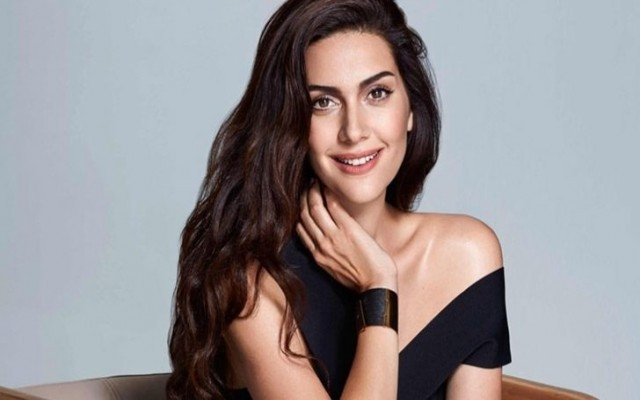 Bergüzar Korel'i ağlatan sürpriz