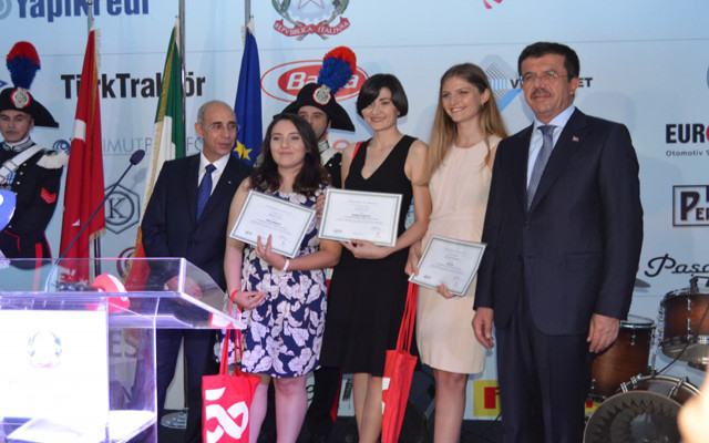 İtalya'nın demokrasiye geçişi Ankara'da kutlandı