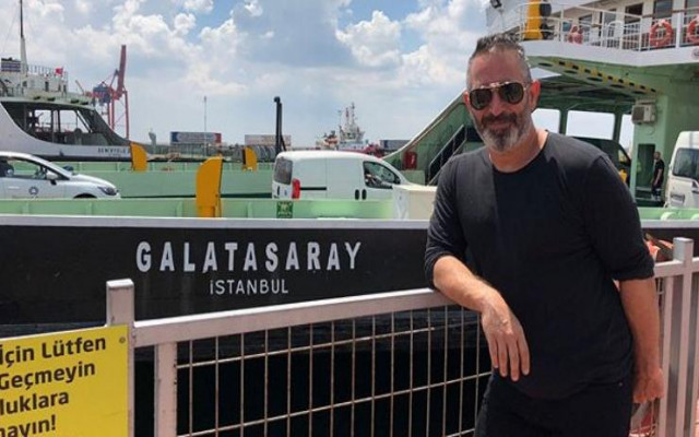 Cem Yılmaz müjdeyi feribotta verdi