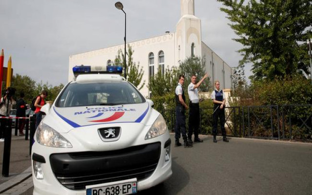 Paris'te şok saldırı:2 ölü