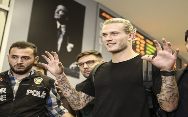 Beşiktaş'ın yakışıklı kalecisi İstanbul'da...