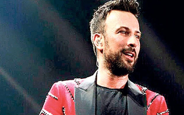 Tarkan'dan ücretine Dolar ayarı