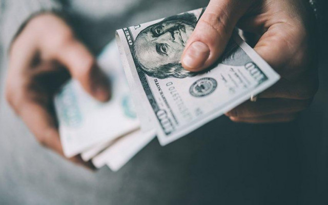 Dolarla maaş dönemi bitiyor mu?