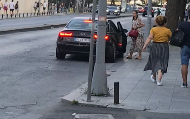 İbrahim Kutluay sevgilisiyle yakalandı