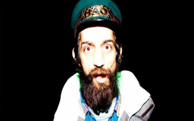Ünlü senarist yumrukla öldürüldü