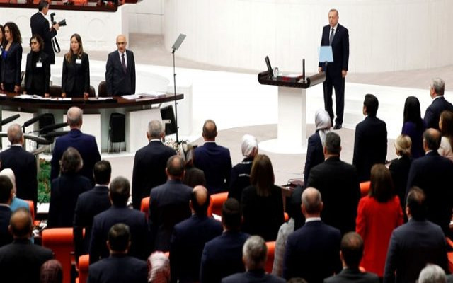 Meclis açılışında dikkat çeken ayrıntı...