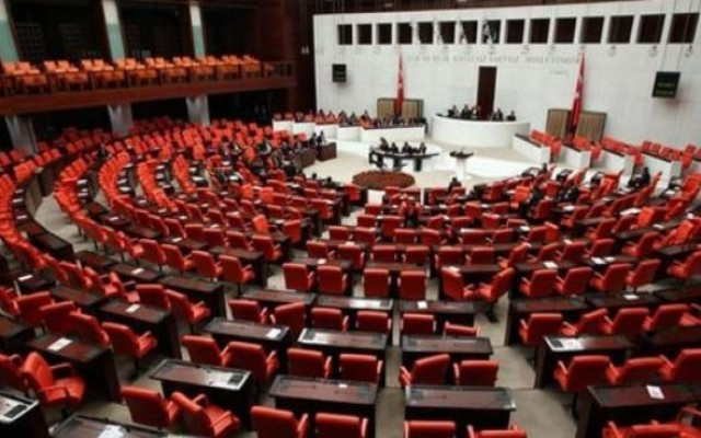 TBMM’deki sandalye dağılımı değişti
