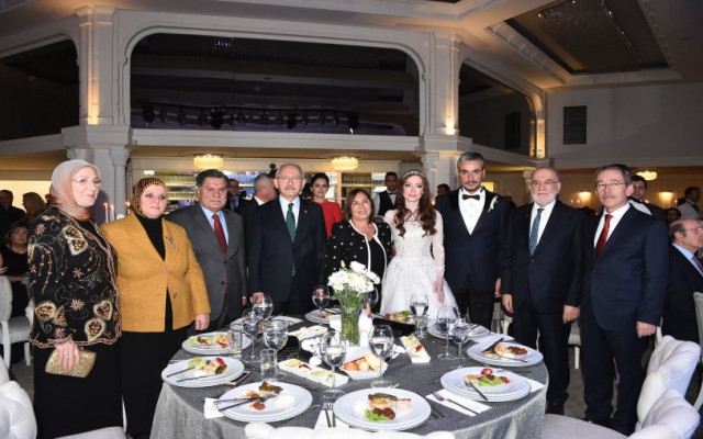 Düğünde sürpriz buluşma