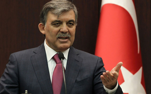Abdullah Gül Tunus'ta ortaya çıktı: Mesajı Erdoğan'a mı?
