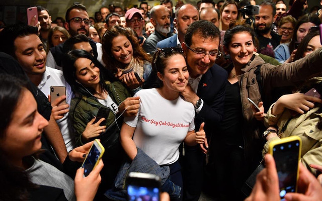 Ekrem İmamoğlu eğitim desteği sözünü tuttu: Üniversite öğrencilerine eğitim desteği başlıyor...