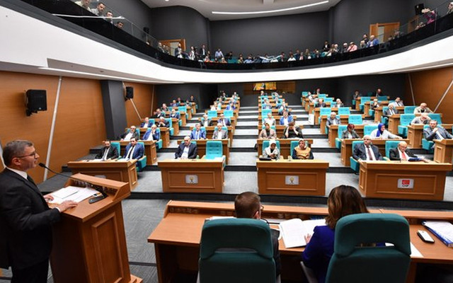AKP ve MHP üyeleri, milyonlarca liralık yolsuzluk iddialarının araştırılmasını reddetti!