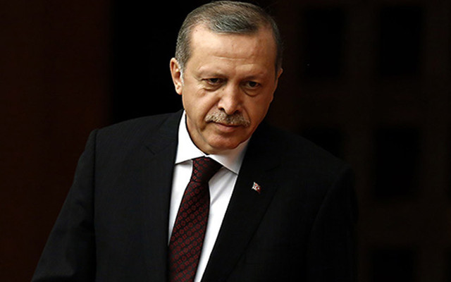 AK Parti'de 9 il, 40 ilçe başkanı görevi bıraktı