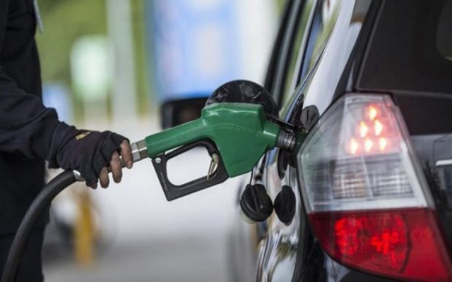 Benzine 15 kuruş zam geldi
