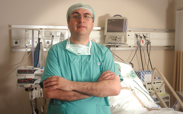 Dünya Türk Profesörün Peşinde