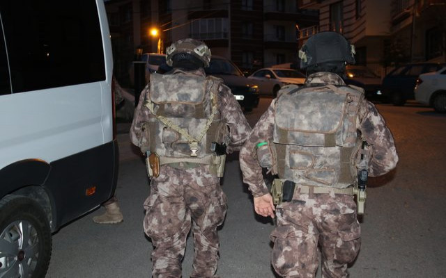 İstanbul'da geceyarısı operasyonu