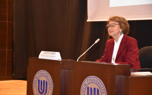 Özden Toker:Atatürk'ün gençlere vasiyeti, herşeye inanmayın,sorgulayın..