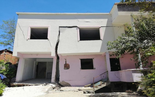 Ordu'da heyelan: 15 ev çöktü