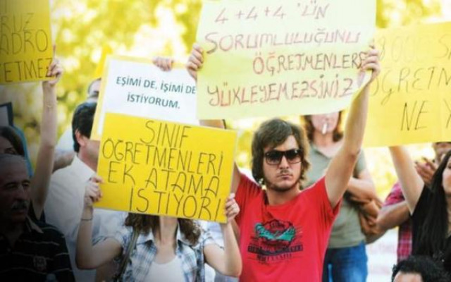 Atama bekleyen ücretli öğretmenlere kötü haber