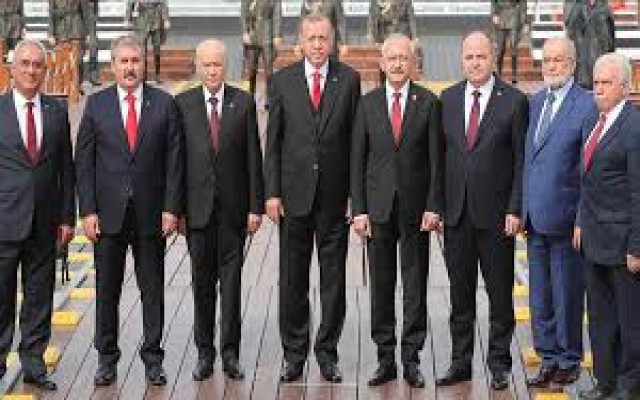 Kılıçdaroğlu, resimde olmayanları aradı