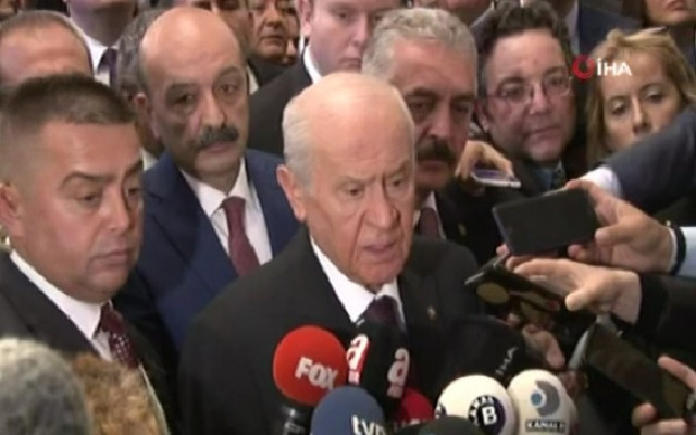 Bahçeli'den Abdullah Gül'e sert tepki