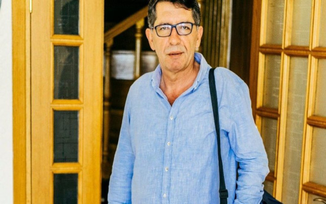 Dayak yiyen gazeteci Demirağ cezaevine giriyor