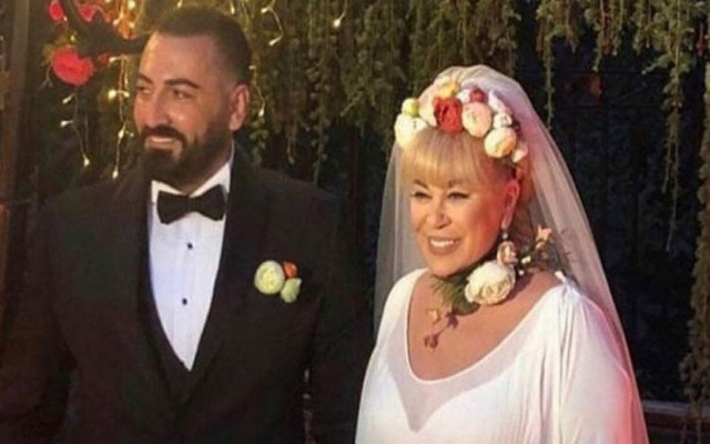 Zerrin Özer'den sürpriz nikah