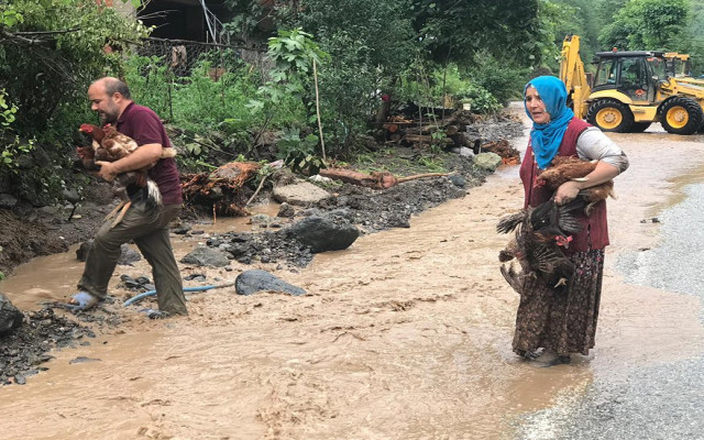 Trabzon’da sel felaketi! 3 ölü, 7 kayıp