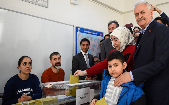 Binali Yıldırım oyunu kullandı