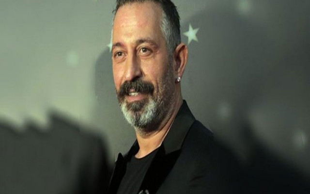 Cem Yılmaz'dan  Akit'e cevap